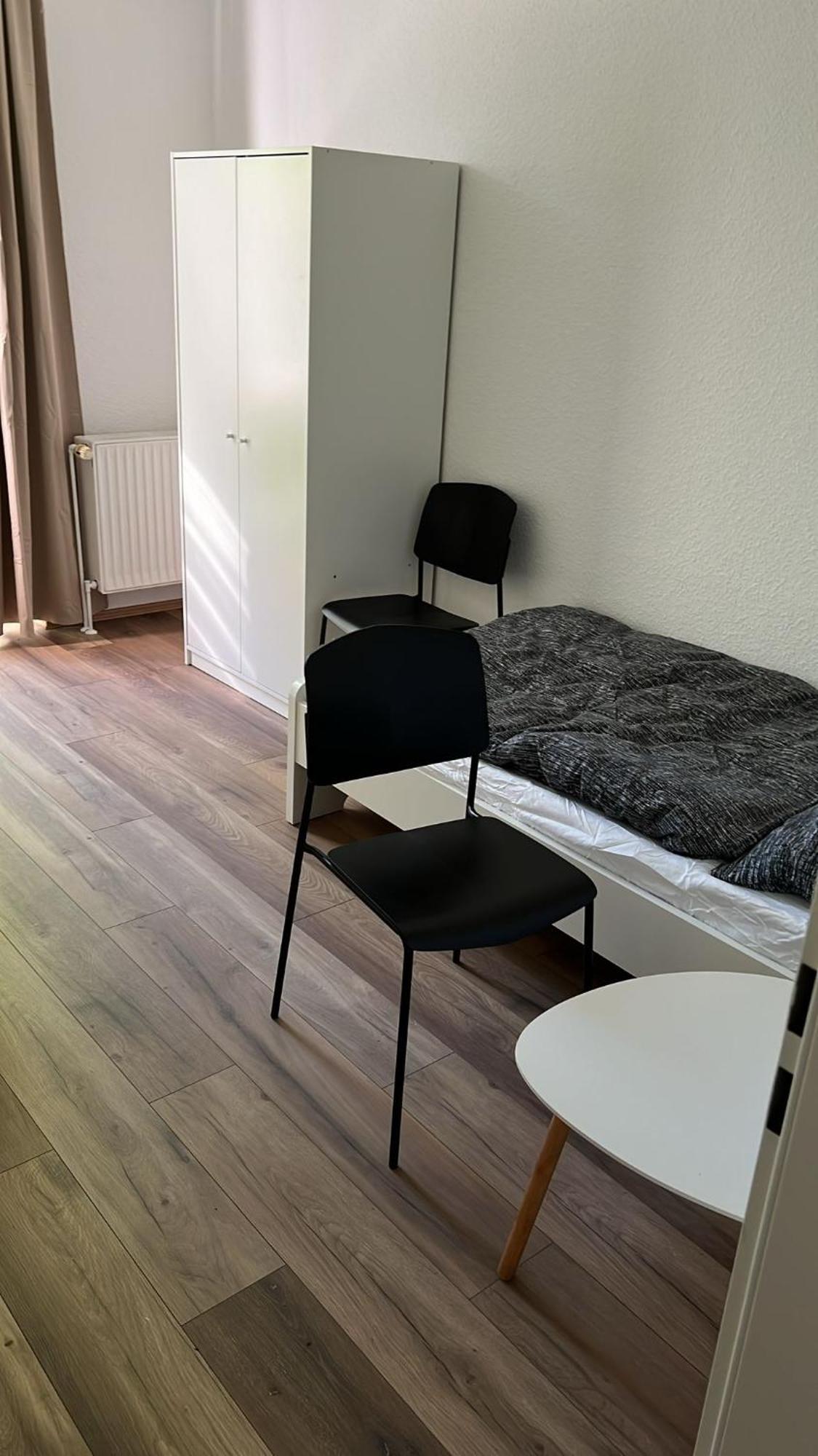 Апартаменты Guenstige Zimmer Im Herzen Von Kreyenbrueck Ольденбург Экстерьер фото